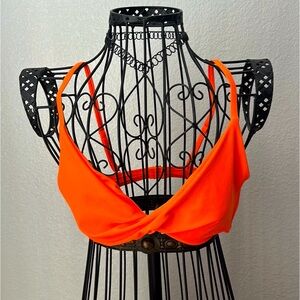 NWOT- Bright Orange 🧡Twist - Front Swim Top Medium